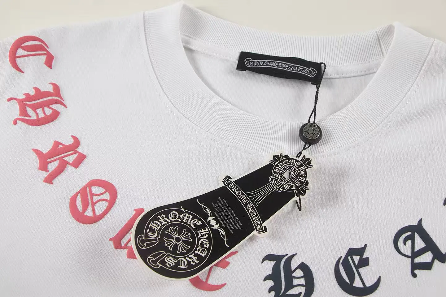🅿️150 Style: 2025 new Croix Heart short-sleeved T-shirt Material: High version 300g double yarn combed cotton Size: S～XL Color: Black Style number: Z018